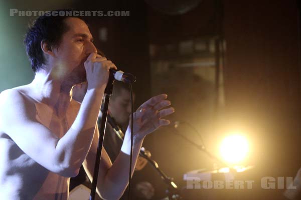 THE FAT WHITE FAMILY - 2016-03-02 - PARIS - La Maroquinerie - 